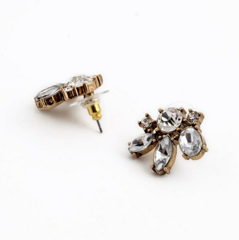 3/$25 Vintage Style Clear Crystal Earrings - Picture 4 of 7